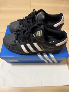 adidas SUPERSTAR アディダス スーパースターのサムネイル