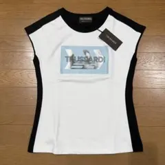 新品未使用　TRUSSARDI Tシャツのサムネイル