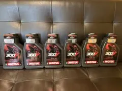 Motul 300V 10W-40 エンジンオイル 6本セットのサムネイル