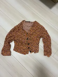 Bershka ベルシュカ 花柄 ブラウス トップス XS オレンジ