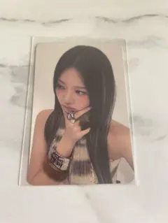 BABYMONSTERの2NDミニアルバムWEGOUP ローラ　トレカ