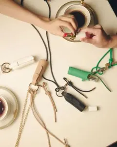 Noble リップケース　ベージュ