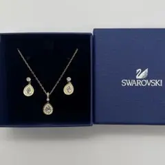 スワロフスキー ゴールドネックレス&ピアス正規品
