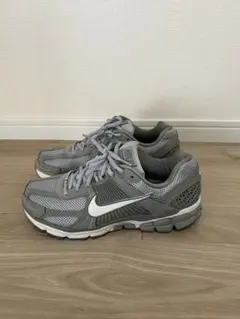 NIKE ZOOM VOMERO 5 26.5cm