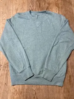 ライトグリーン　クルーネック トレーナー　S