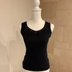 INGEBORG 首元パール付　タンクトップのサムネイル