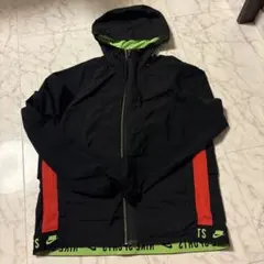 【美品】Nike フード付きナイロンジャケット