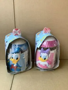 ディズニー　ドナルドダック・デイジーダック コップ　スインググッズ2個セット