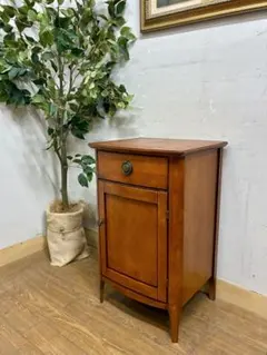 イギリス アンティーク 家具 サイドキャビネット ナイトスタンド 6503c