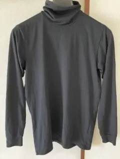 ヒートテック　タートルネックT ブラック　メンズ　ユニクロ