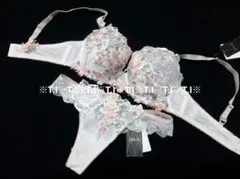 2026年最新】白雪姫E65の人気アイテム - メルカリ
