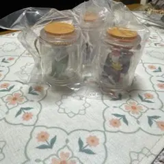 カプセルトイ 3個セット プラスチック容器