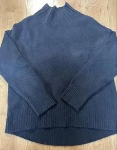 ネイビー ハイネック ニットセーター