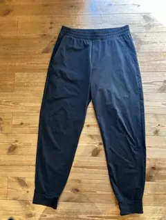 UNIQLO ブラック ドライパンツ　M