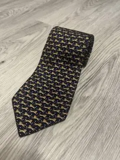 サルヴァートーレフェラガモ　ネイビー犬柄シルクタイ
