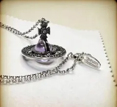 ヴィヴィアン　花刻印　タイニーオーブ　ネックレス