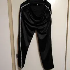 ブラック　ジャージパンツ 　【匿名配送】