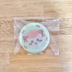 ちいかわ　刺繍缶バッジ　くりまんじゅう