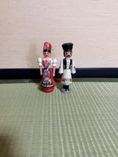 ヨーロッパ製 木製民芸人形 伝統的なデザイン インテリア