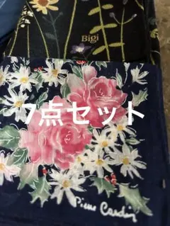 Pierre Cardin bigi 他 花柄ハンカチ ネイビー等