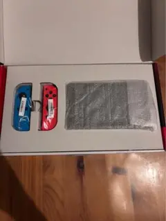 Nintendo Switch 本体 赤青ジョイコン