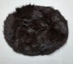 ラビットファーの黒いベレー帽(サイズ56～59)