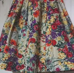 ストロベリーフィールズ スカート M