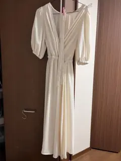 ホワイト ロングワンピース パフスリーブ