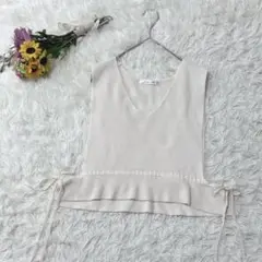美品＊KHALITA　Vネック　ベスト　ジレ　重ね着　サイドリボンデザイン　白L