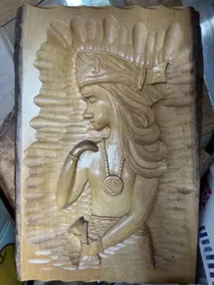 木製彫刻 女性像