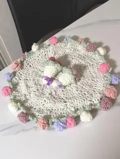 手編みの花束ブランケットとミニブーケ