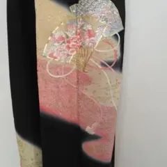 きもののやまと仕立て 黒留袖 花柄 扇子模様 着物のサムネイル