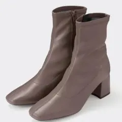 GUのサイドジッパーストレッチショートブーツ