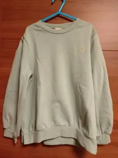 未使用　petit main トレーナー グリーン　130