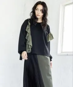 osmosis オズモーシス アシンメトリーフリルプルオーバーのサムネイル