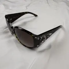 Christian Dior Rhinestone Sunglassesのサムネイル