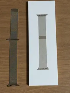 Apple純正　42mmケース用ゴールドミラネーゼループのサムネイル