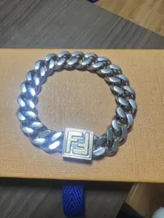 FENDI 正規店購入 FFロゴ チェーンブレスレット M シルバーのサムネイル