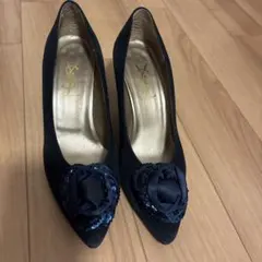 イヴ・サンローラン　ネイビー フラワー装飾 パンプス 中ヒール