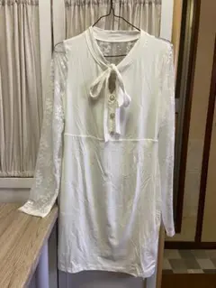 ホワイトミニワンピース レーススリーブ