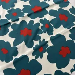 週末特別価格！大人気　北欧デザイン　青緑色と赤色　花柄綿生地