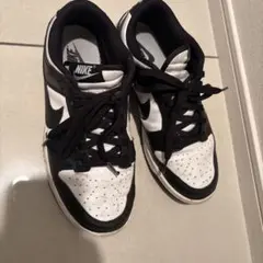 NIKE DUNK LOW ブラック ホワイト スニーカーのサムネイル