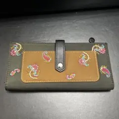 Desigual刺繍デザイン 長財布 黒茶のサムネイル