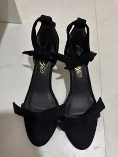 新品 未着用 リボン付き ブラック サンダル 23cm