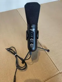 TASCAMコンデンサーマイクスタンド付　ゲーム実況 ライブ配信等