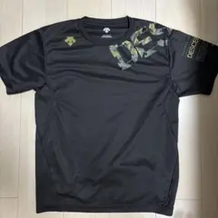 DESCENTE 迷彩プリントスポーツシャツ 黒
