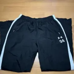 Under Armour 黒 LG パンツ　ヤッケ