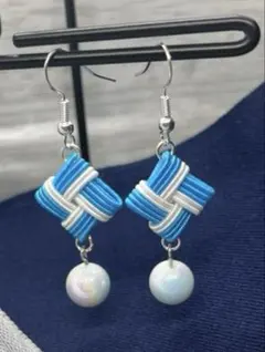 ハンドメイド【水引】ピアス 青×白