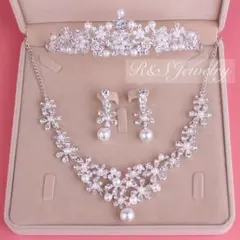 パールティアラ＆ネックレスイヤリング/ピアス結婚式ウェディングブライダル前撮りc