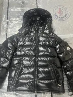 MONCLER光沢ブラックダウンジャケット